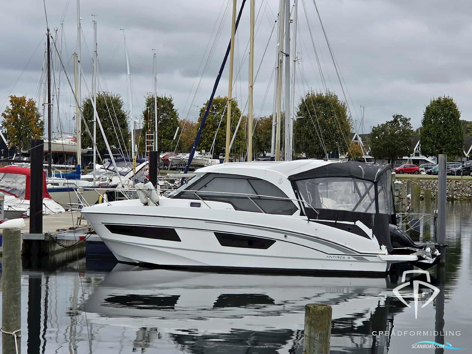 Beneteau Antares 9