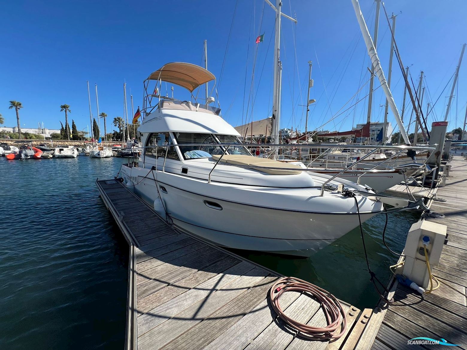 Beneteau Antares 9.80 Flybridge – 2009