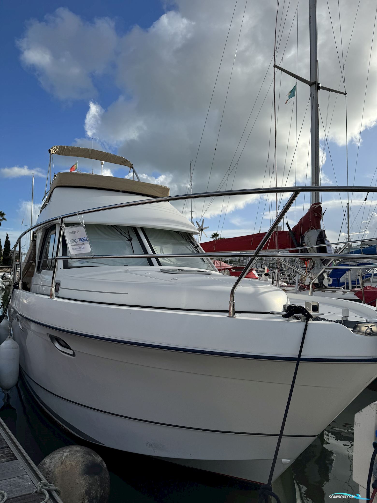 Beneteau Antares 9.80 Flybridge – 2009