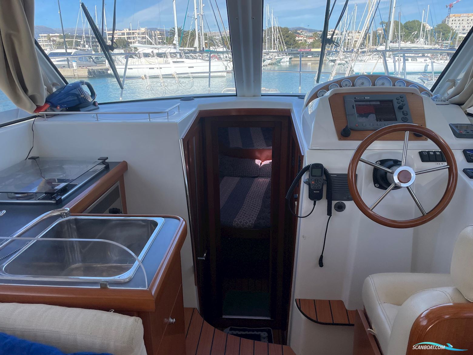 Beneteau Antares 980