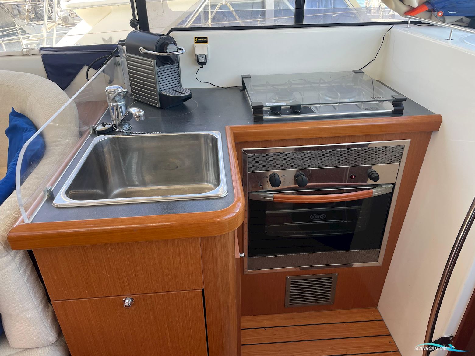 Beneteau Antares 980