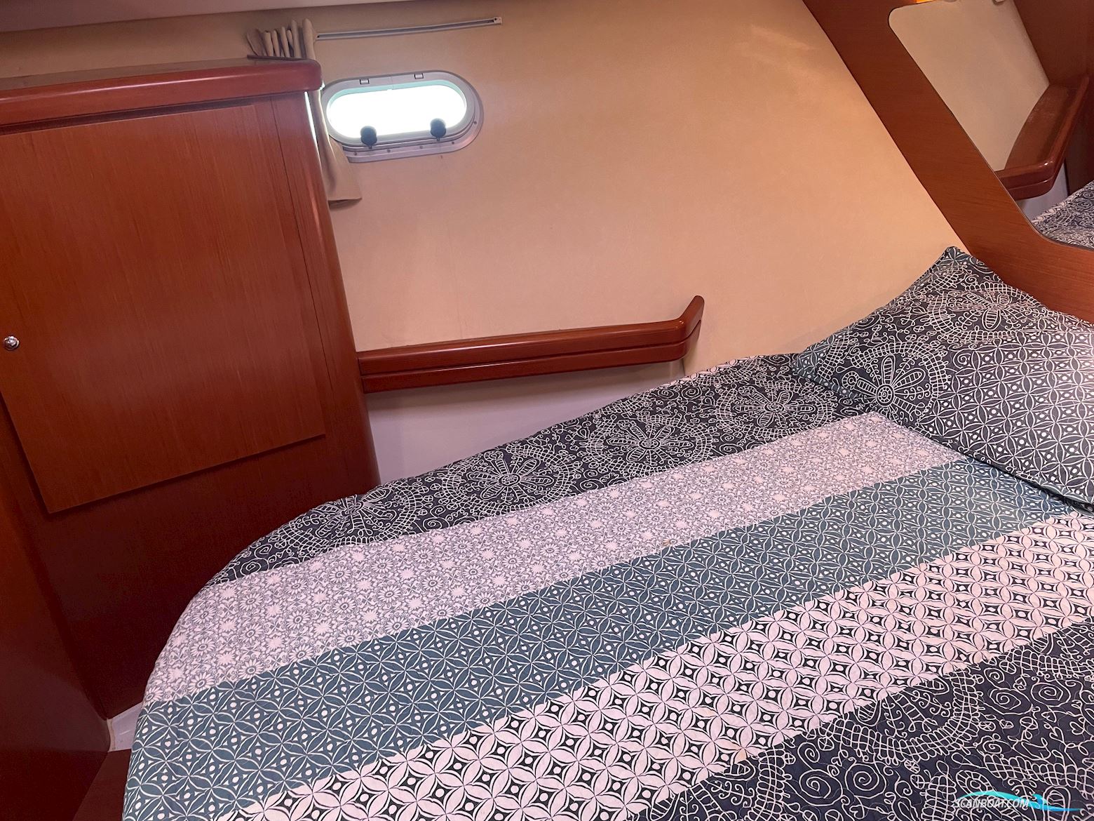 Beneteau Antares 980