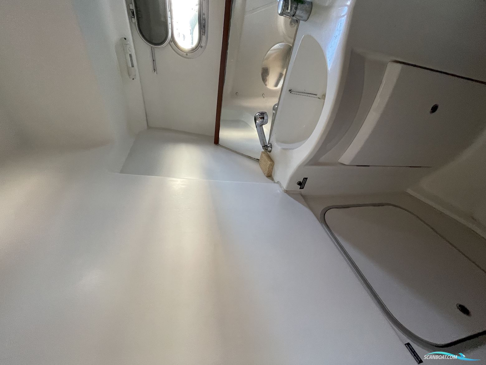 Beneteau Antares 9.80