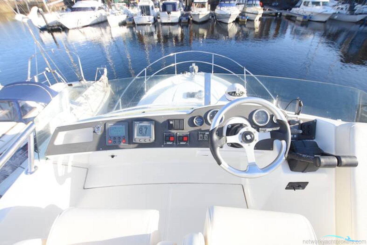 Beneteau Antares 9.80