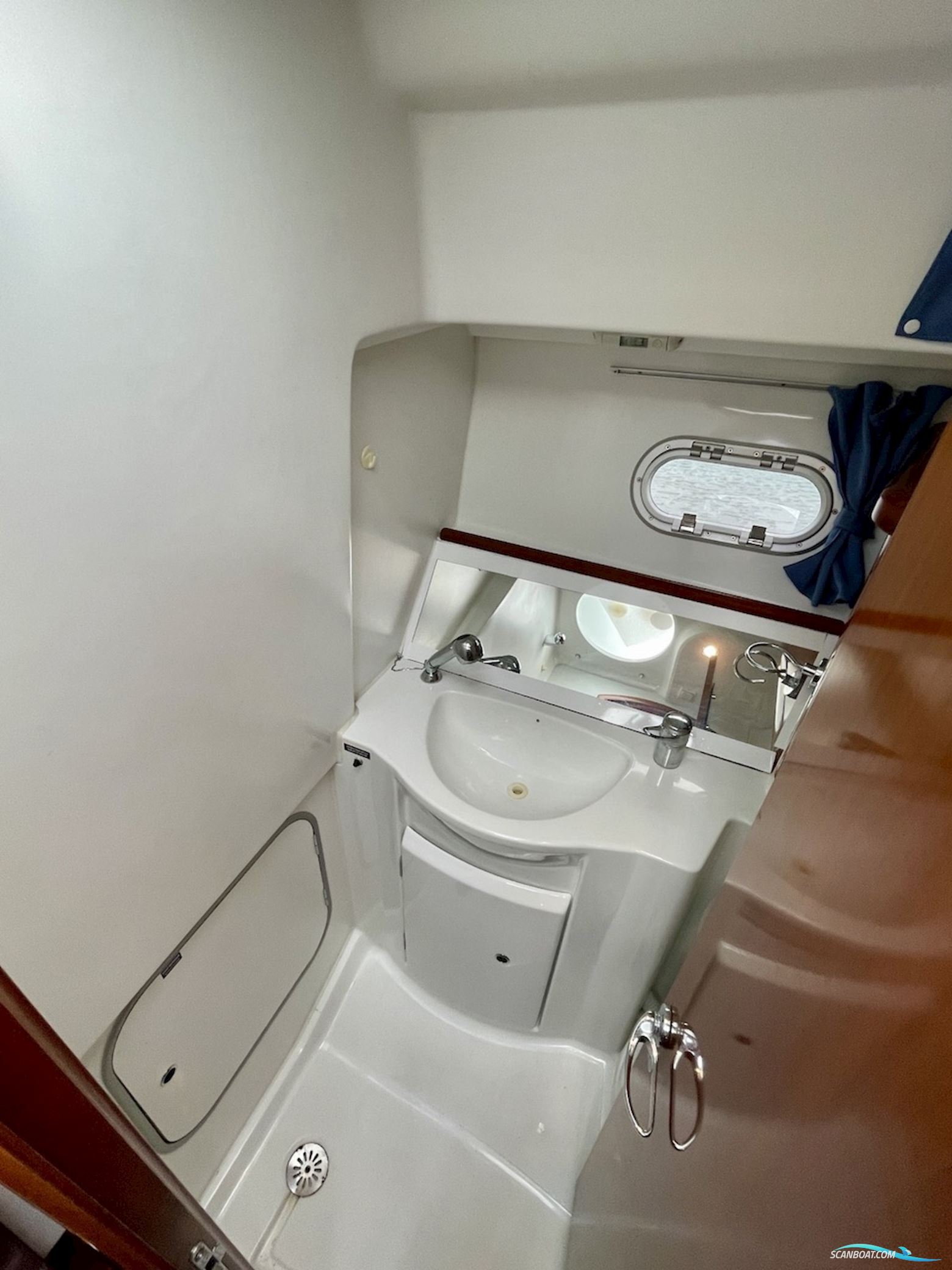 Beneteau Antares 980