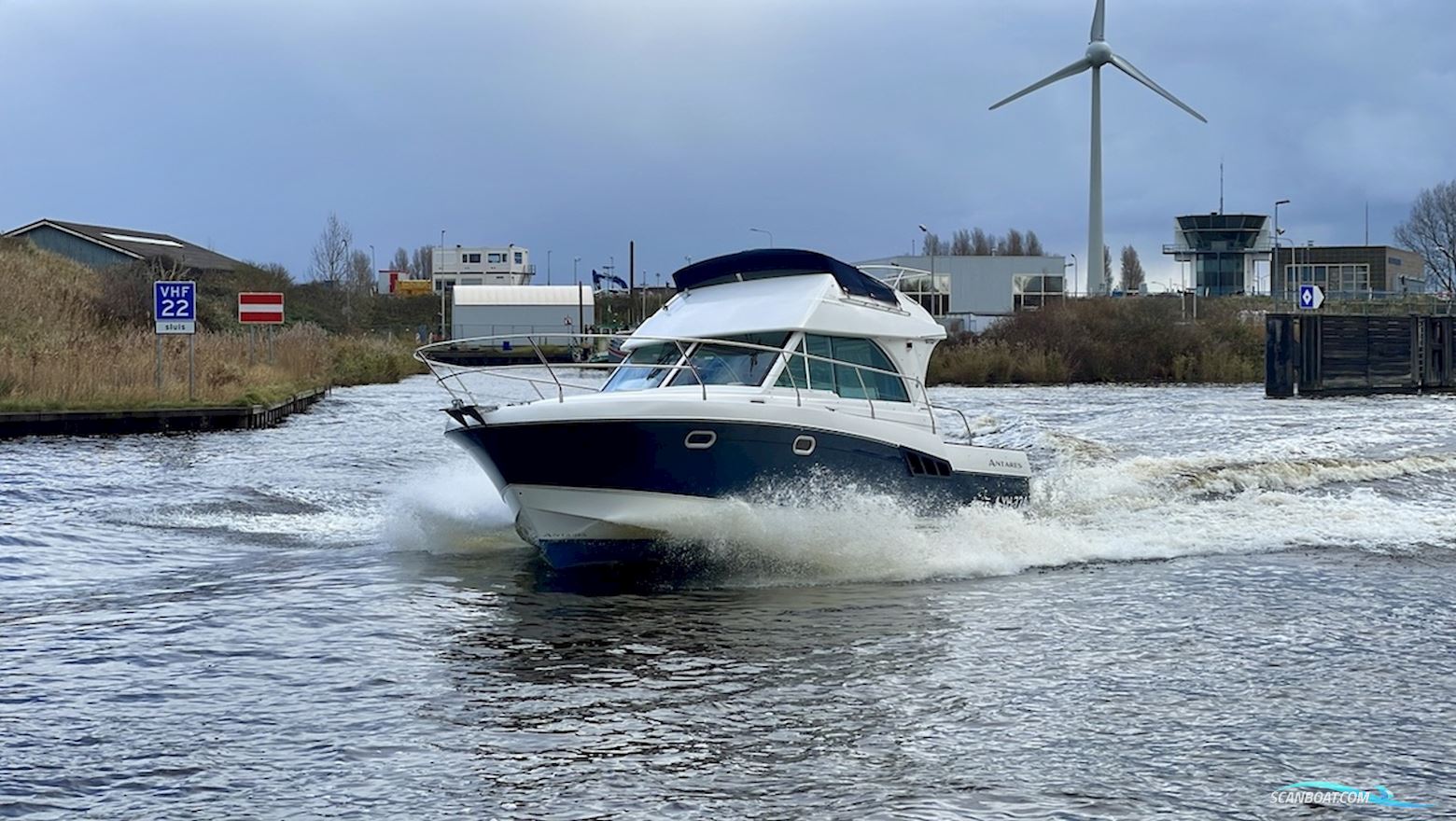 Beneteau Antares 980