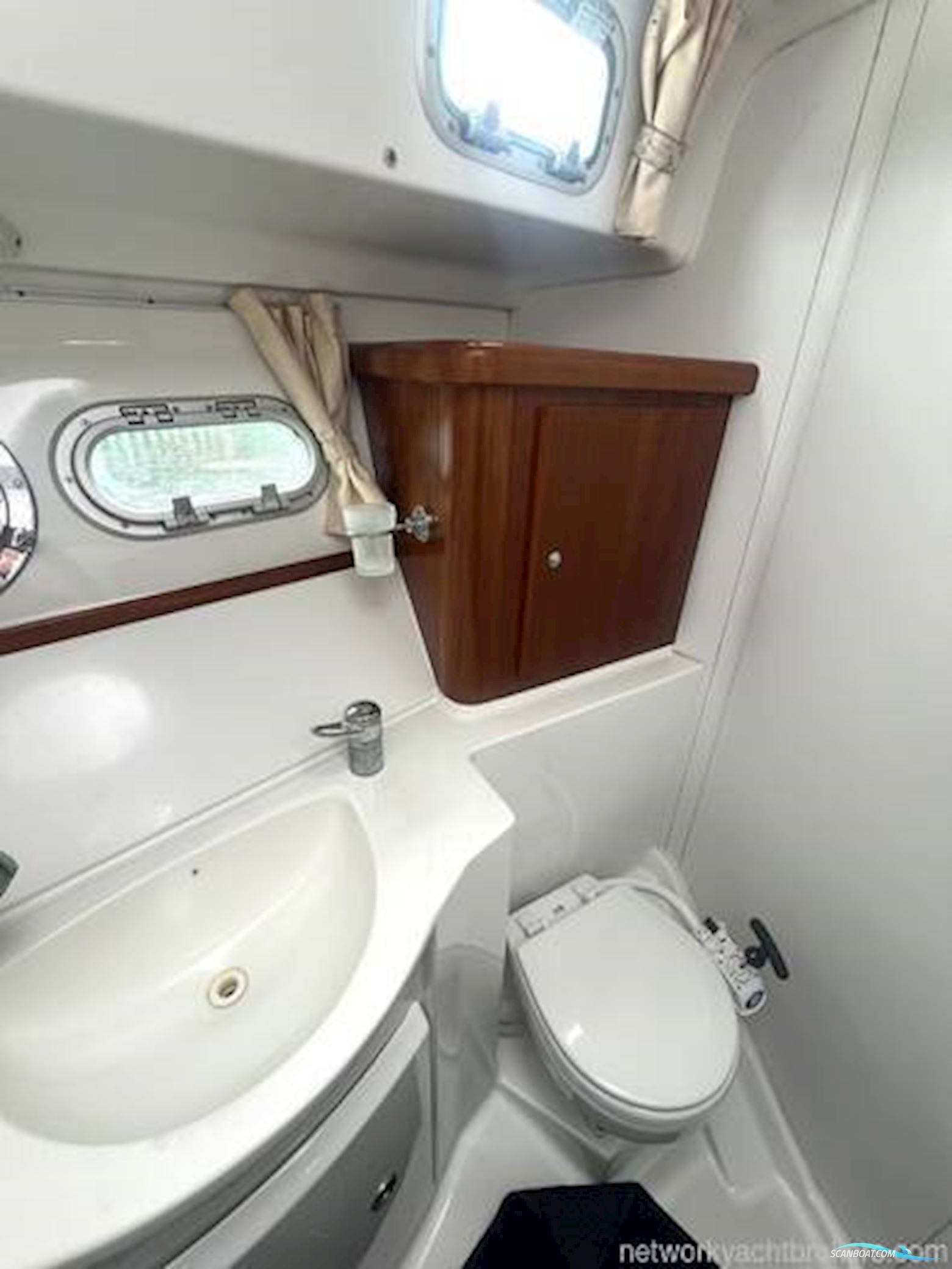 Beneteau Antares 980