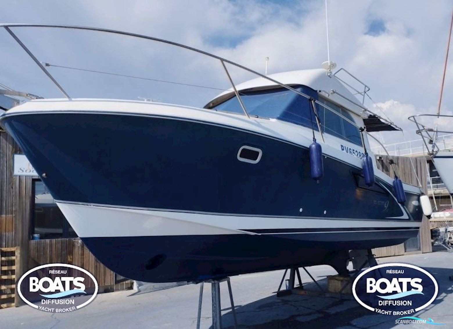 Beneteau Antares Serie 9 Motorboot 2005, mit  Volvo Penta motor, Frankreich