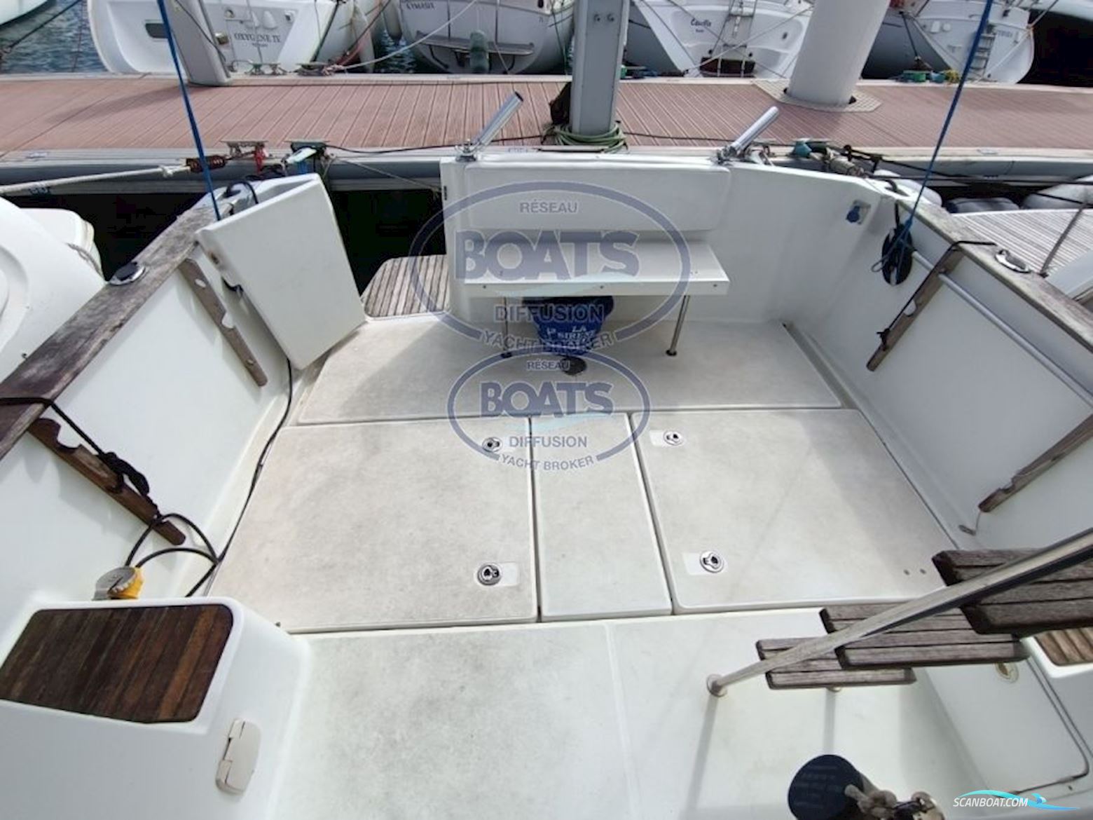 Beneteau Antares Serie 9