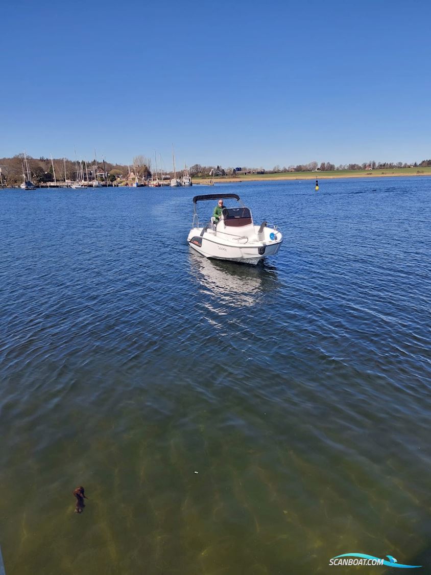 Bénéteau Flyer 6.6 Spacedeck Mit Yamaha F200 Und Trailer