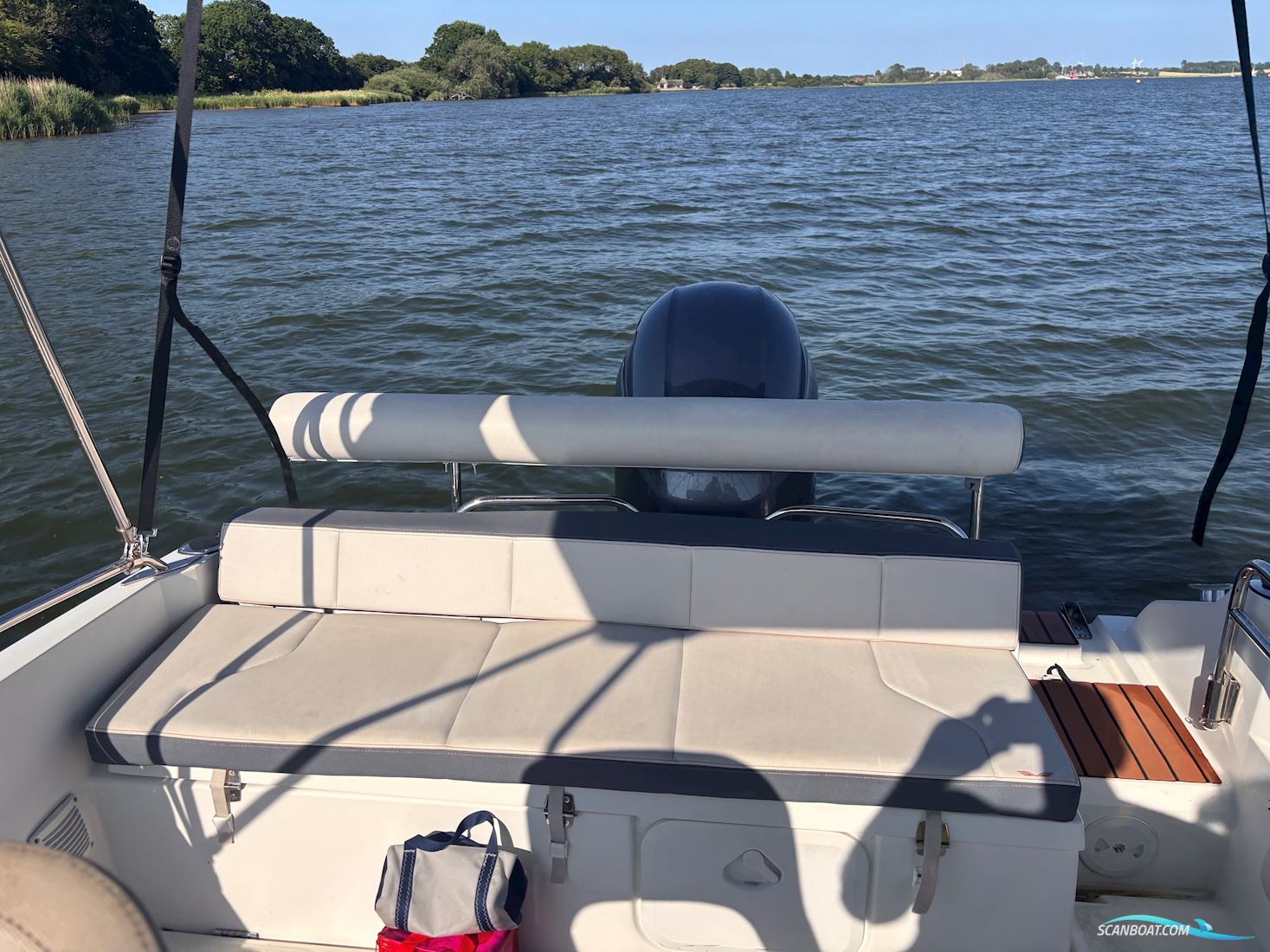 Bénéteau Flyer 6.6 Spacedeck Mit Yamaha F200 Und Trailer