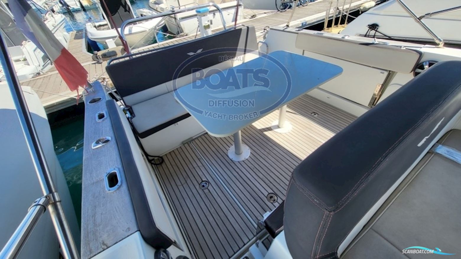 Beneteau Flyer 8.8 Sundeck