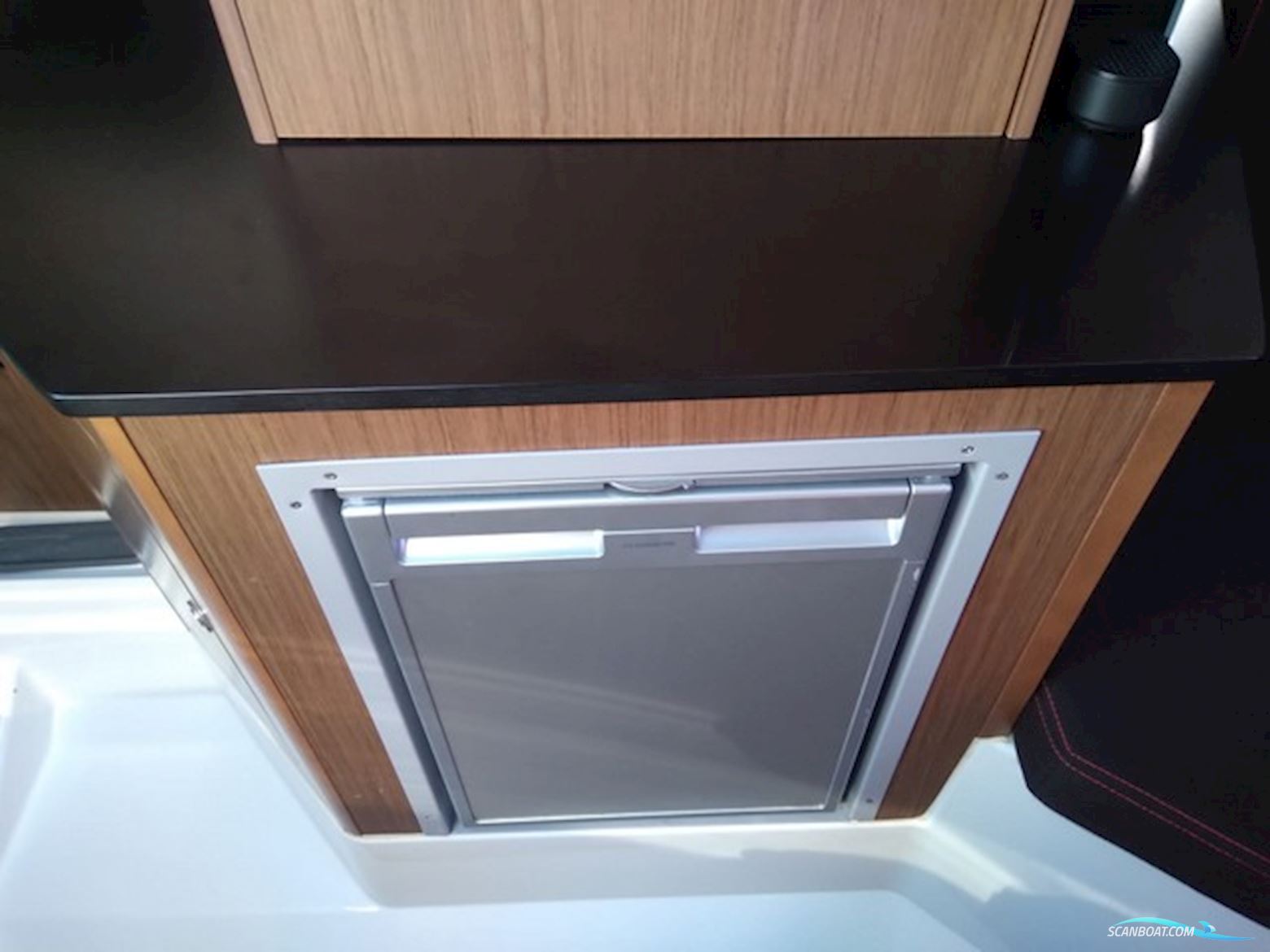 Beneteau Flyer 8.8 Sundeck