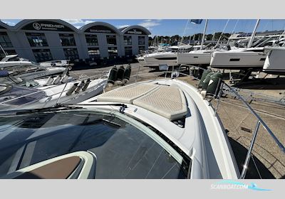Beneteau Gran Turismo 40 Motorboot 2016, mit Volvo Penta motor, England