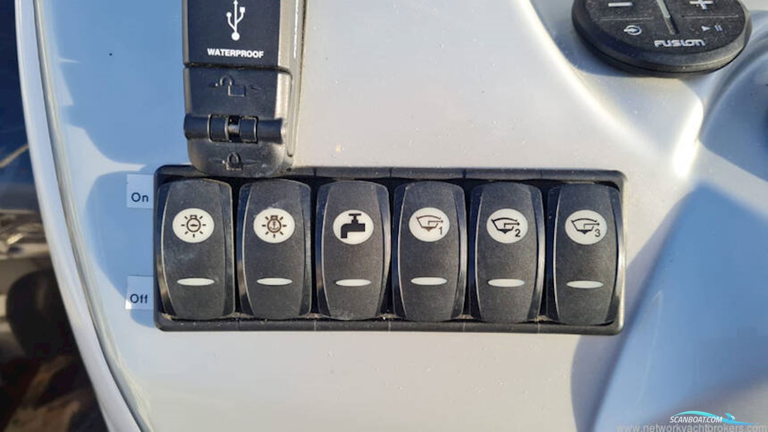 Beneteau Rubis 750 Flyer Sun Deck