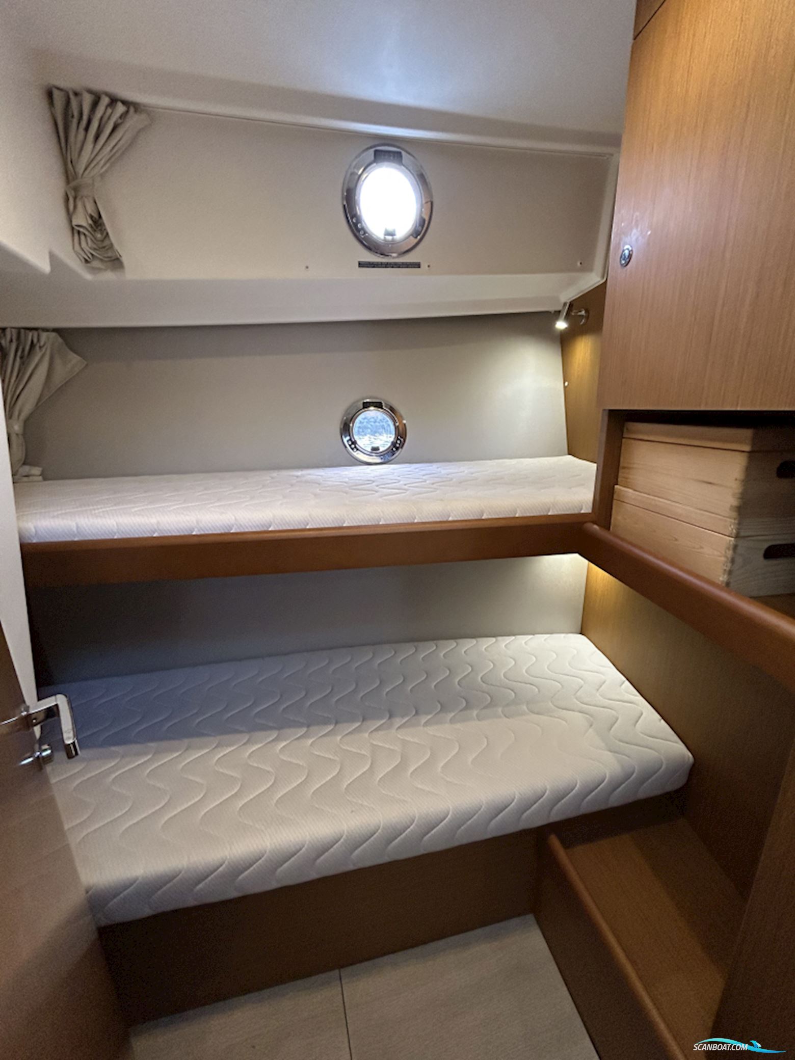 Beneteau Swift Trawler 35