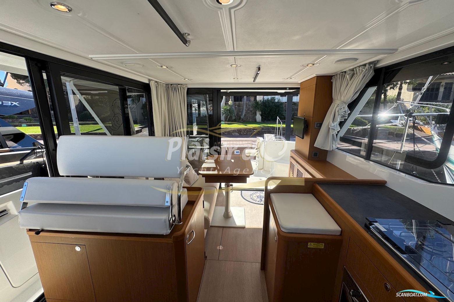 Beneteau Swift Trawler 35