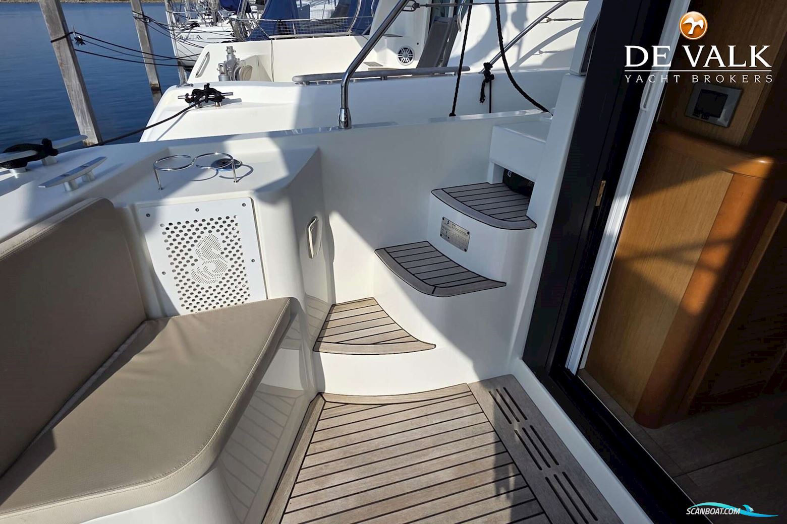 Beneteau Swift Trawler 35