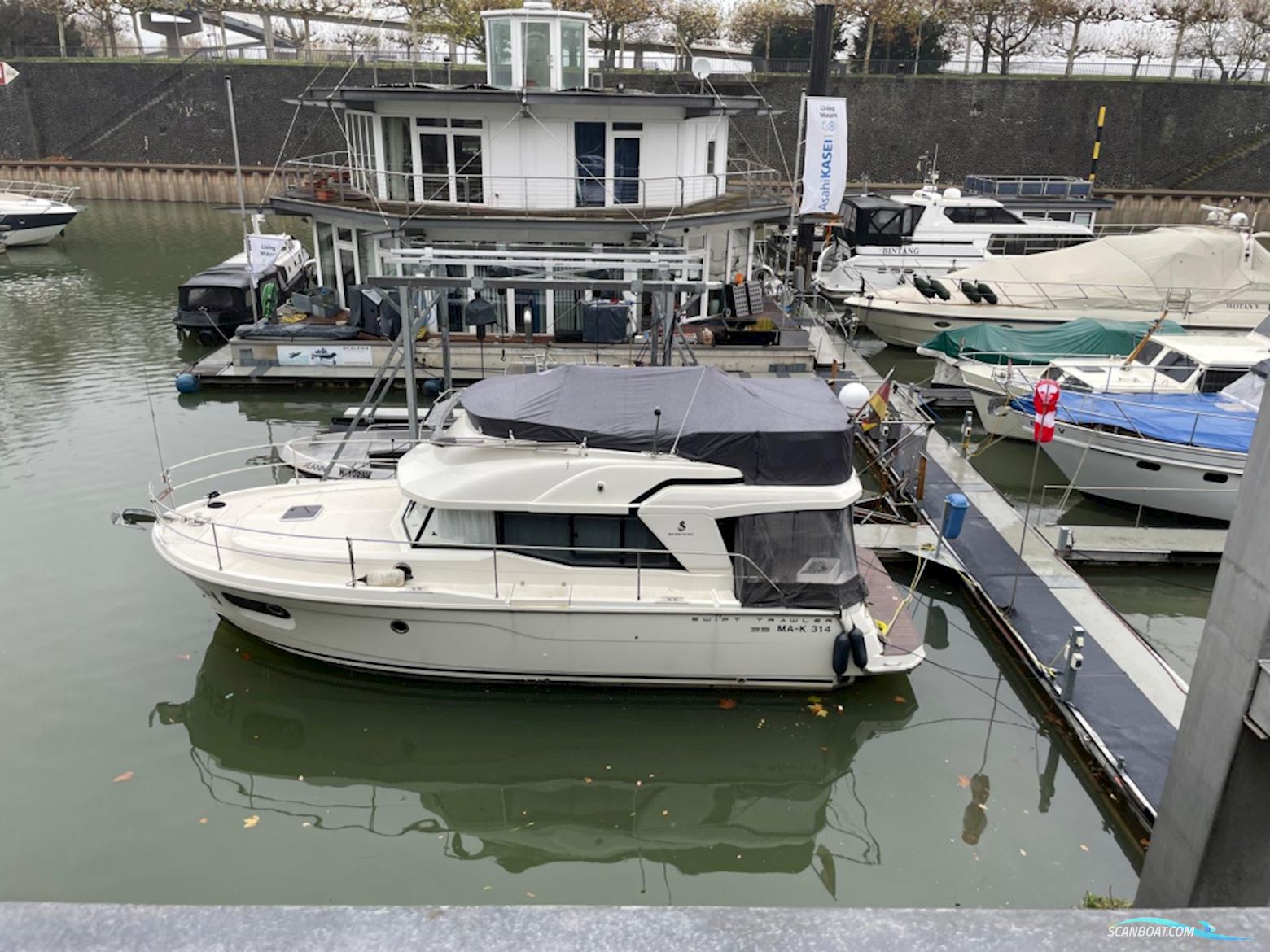 Beneteau Swift Trawler 35