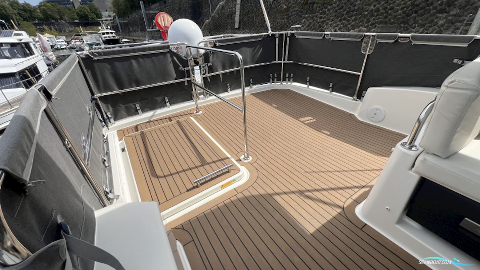 Beneteau Swift Trawler 35