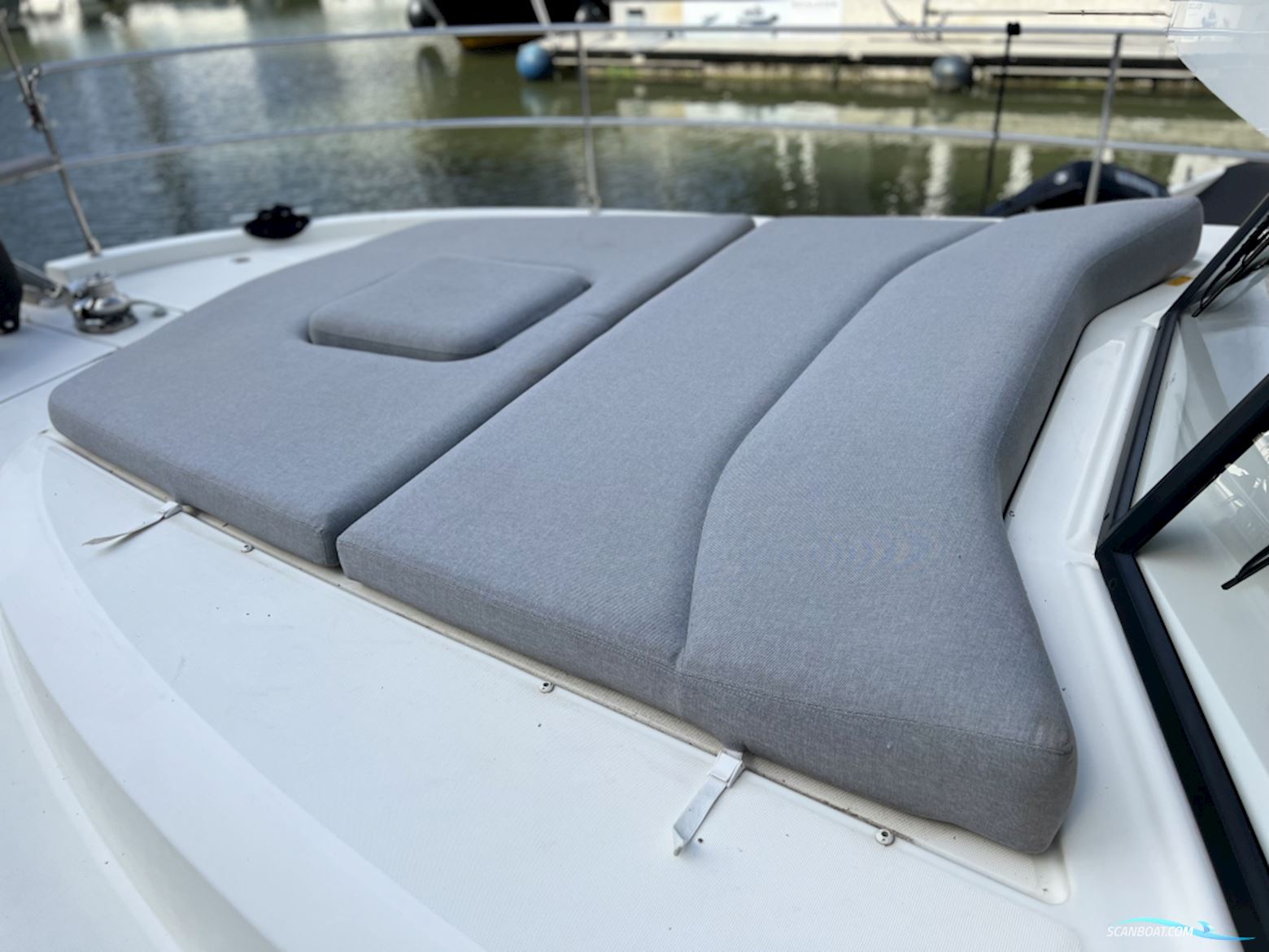 Beneteau Swift Trawler 35
