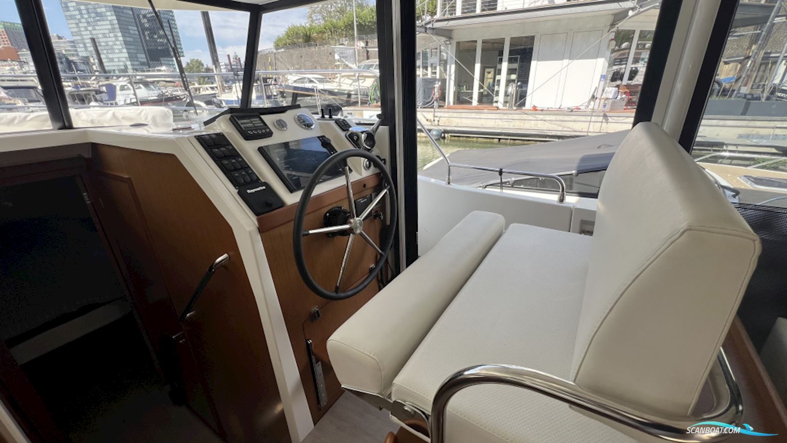 Beneteau Swift Trawler 35