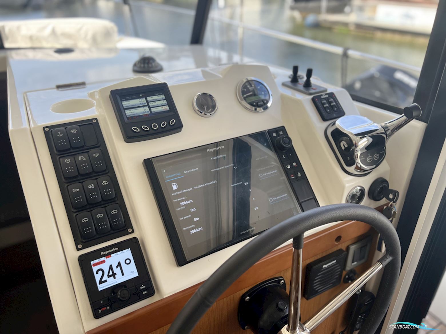 Beneteau Swift Trawler 35