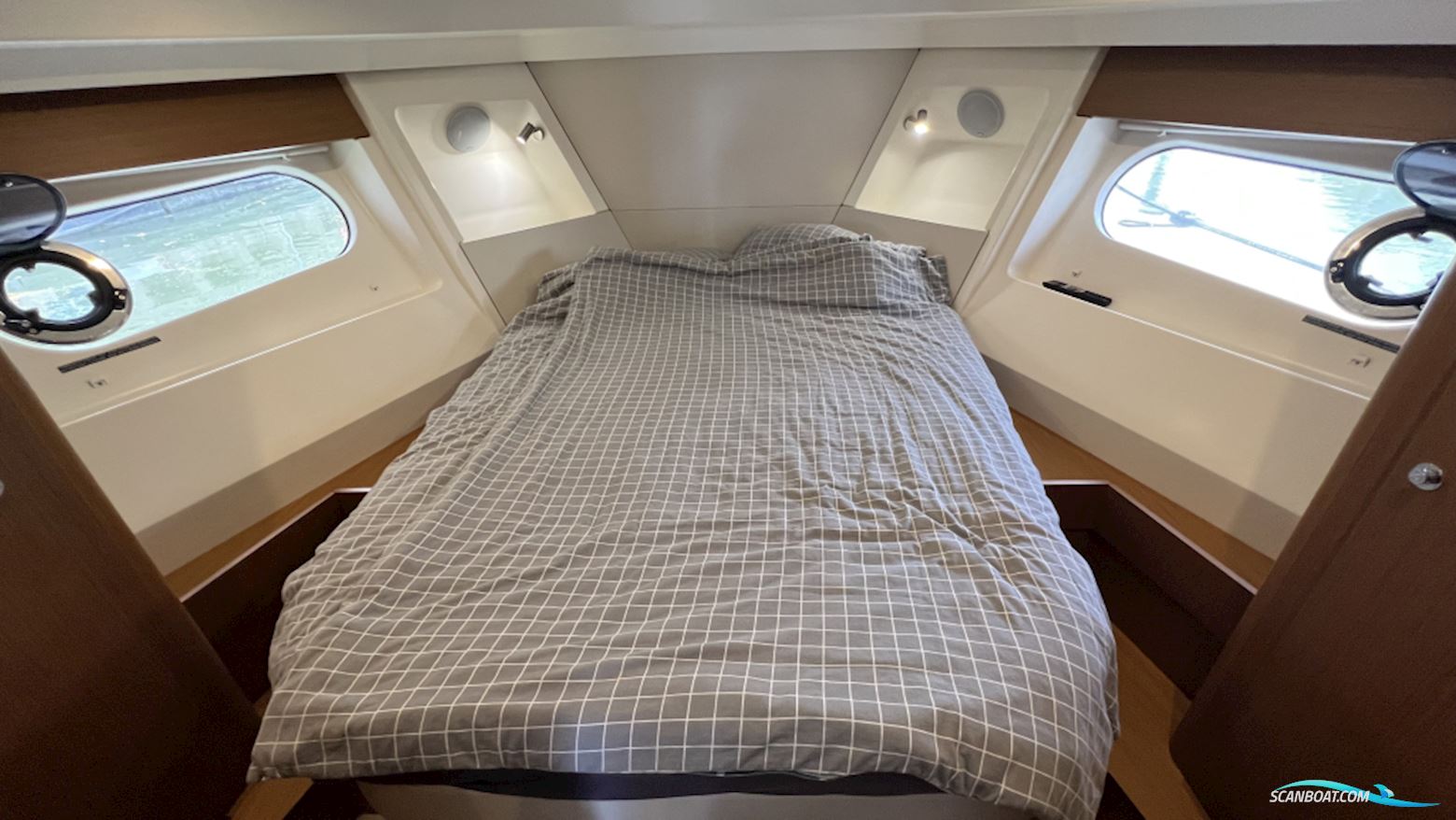 Beneteau Swift Trawler 35