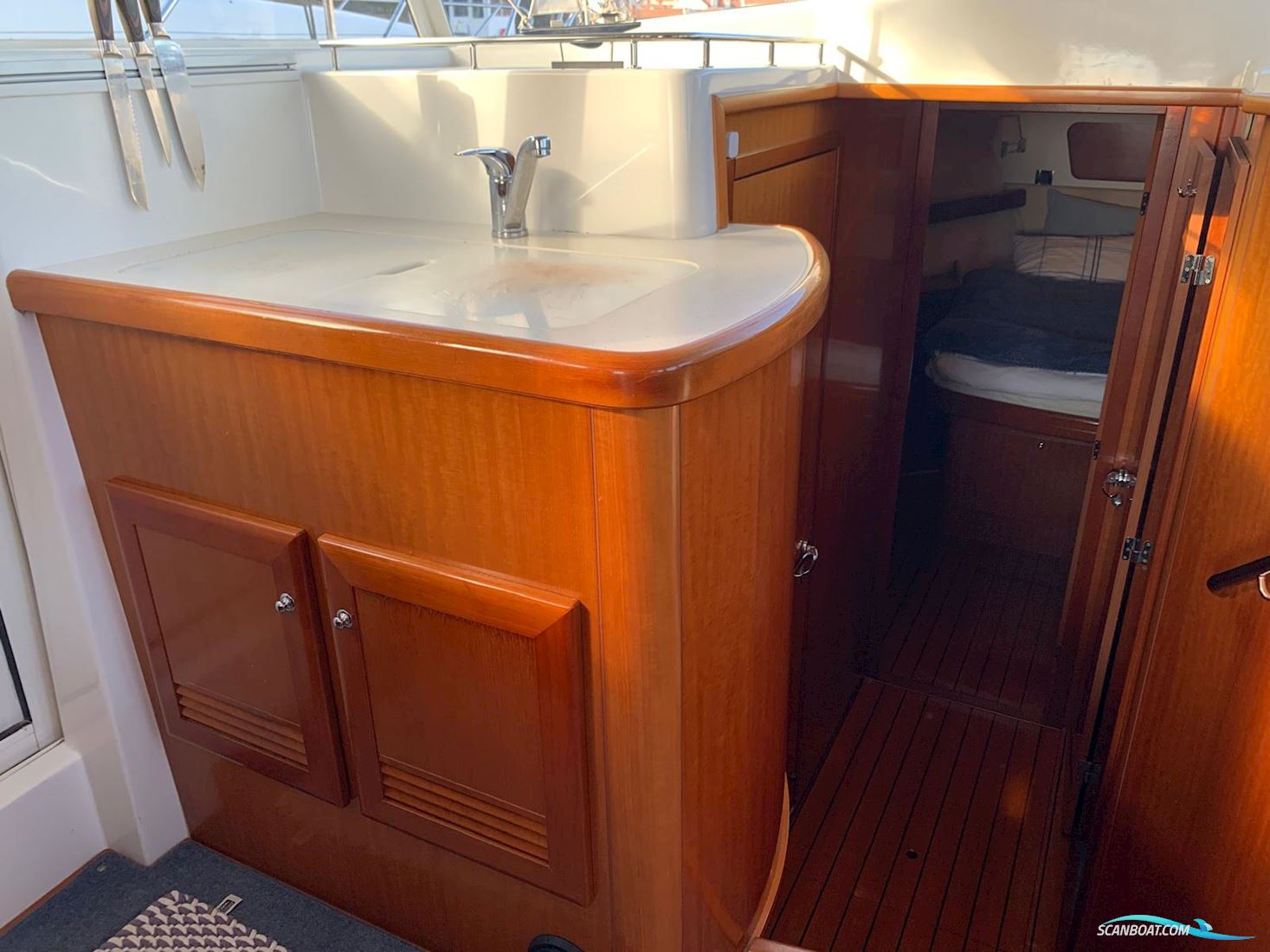 Beneteau Swift Trawler 42