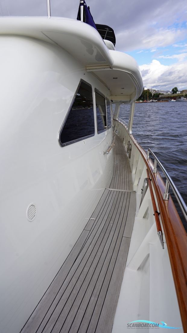 Benetti 79 Sail Division