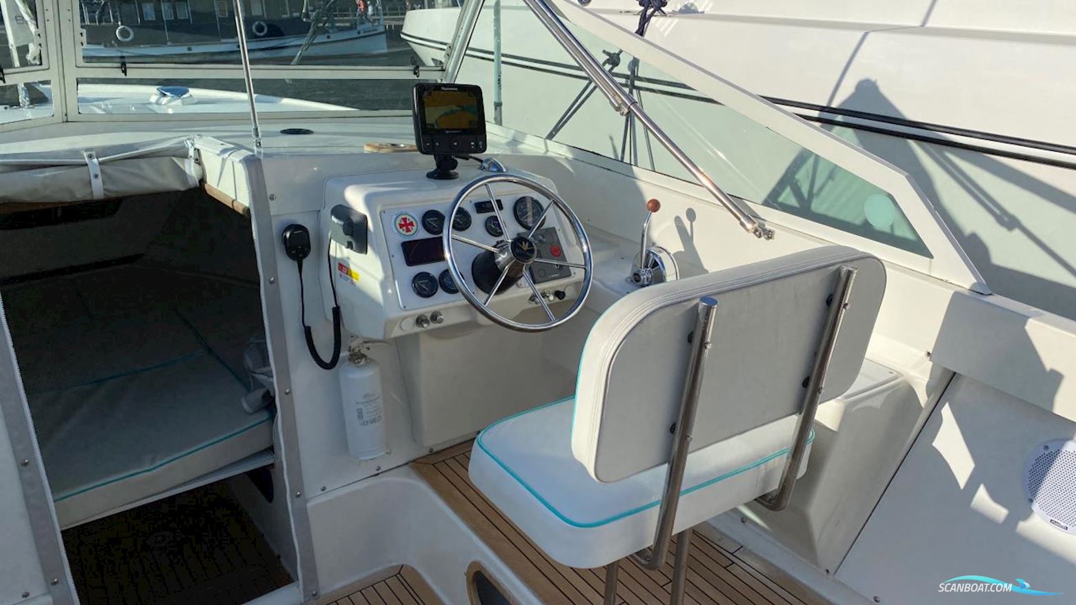 Bertram 25 Moppie