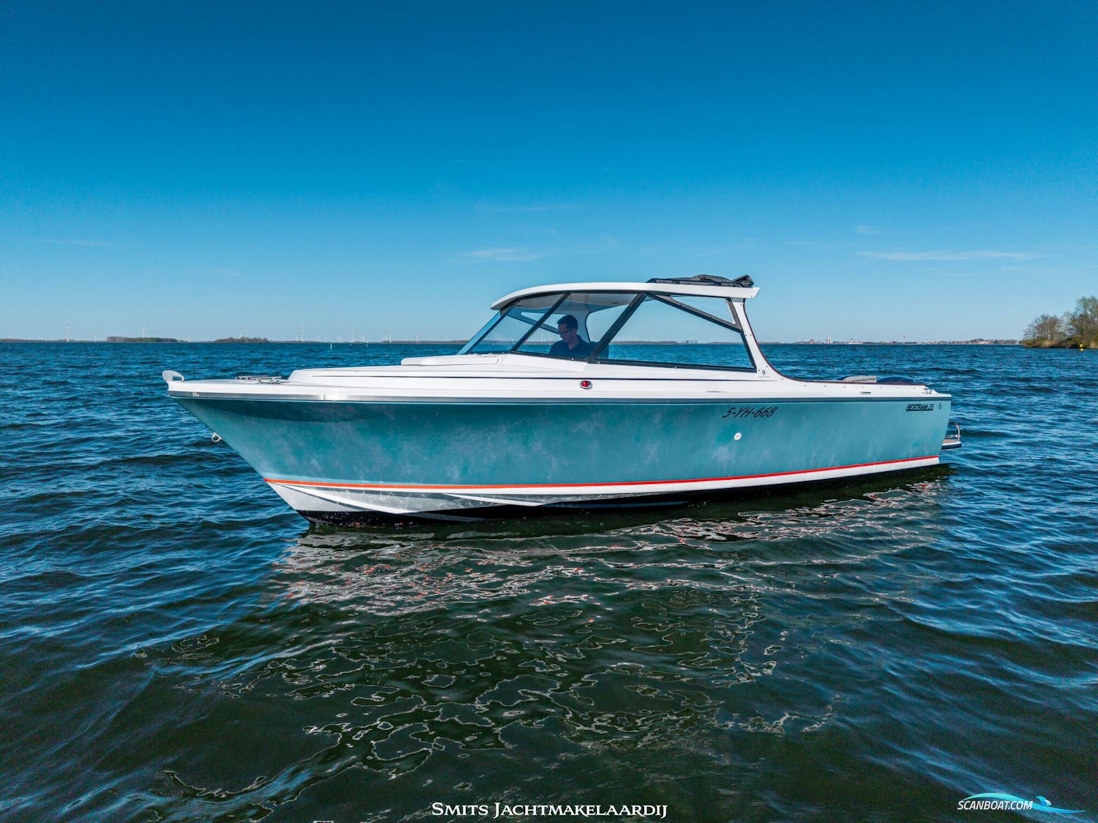 Bertram 25