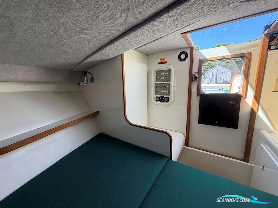 Bertram 28 Moppie