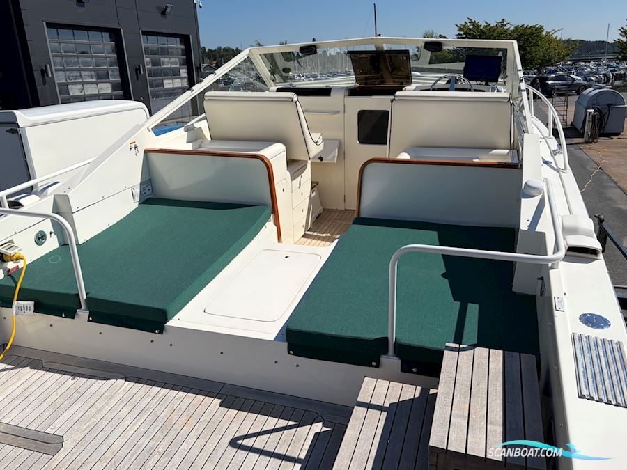 Bertram 28 Moppie