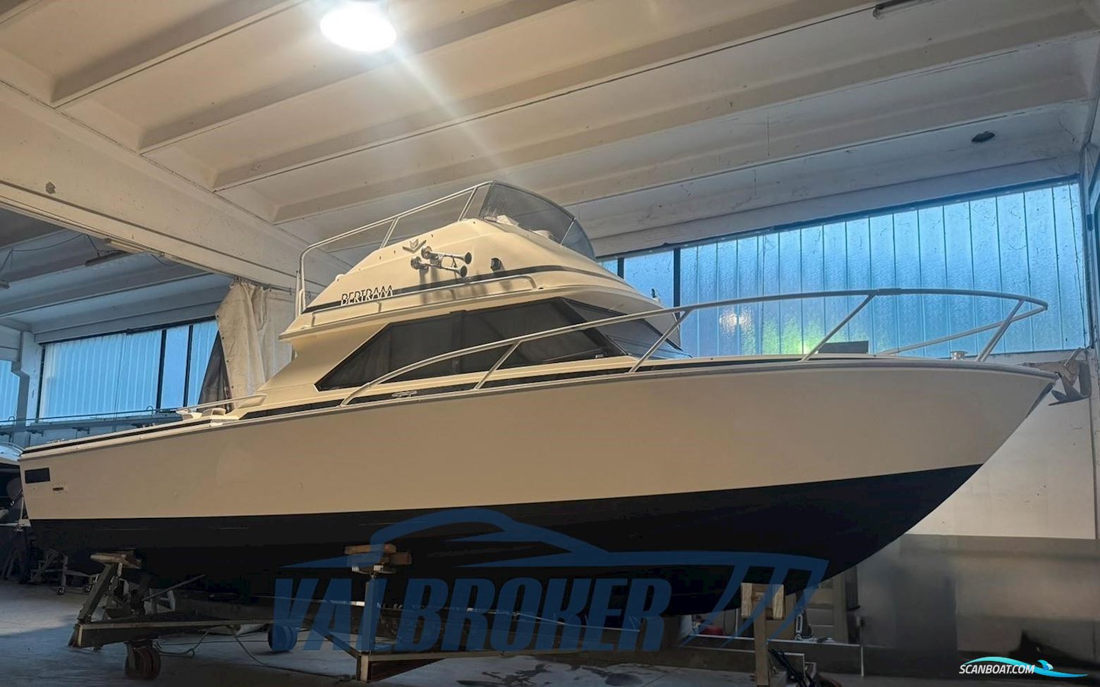 Bertram Yacht 28 Fly Motorboot 1991, mit Mercruiser 5.7 l motor, Italien