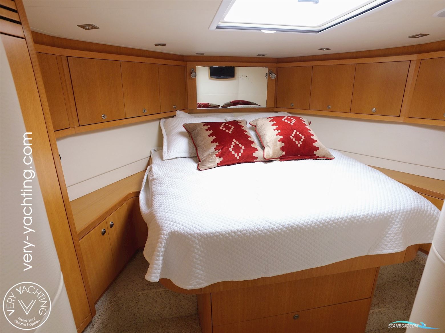 Bertram Yacht 540 Convertible