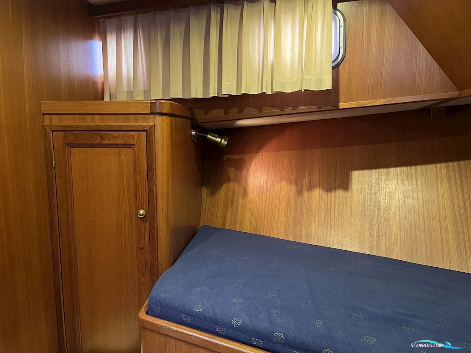 Blauwe Hand Trawler 1400