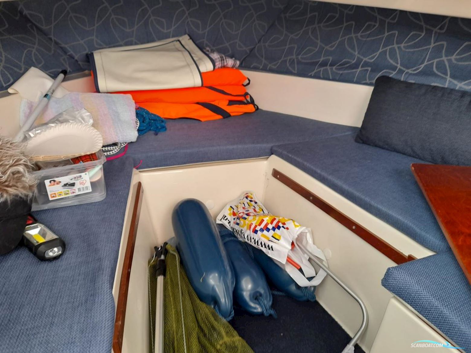 Blue Star  Retro Cabin 22 Fisherboat