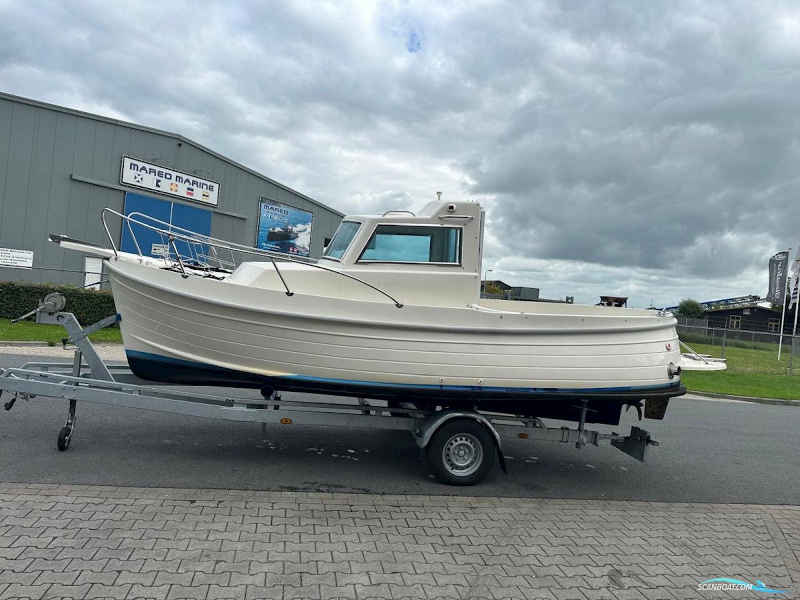 Blue Star Retro Cabin 22 Fisherboat