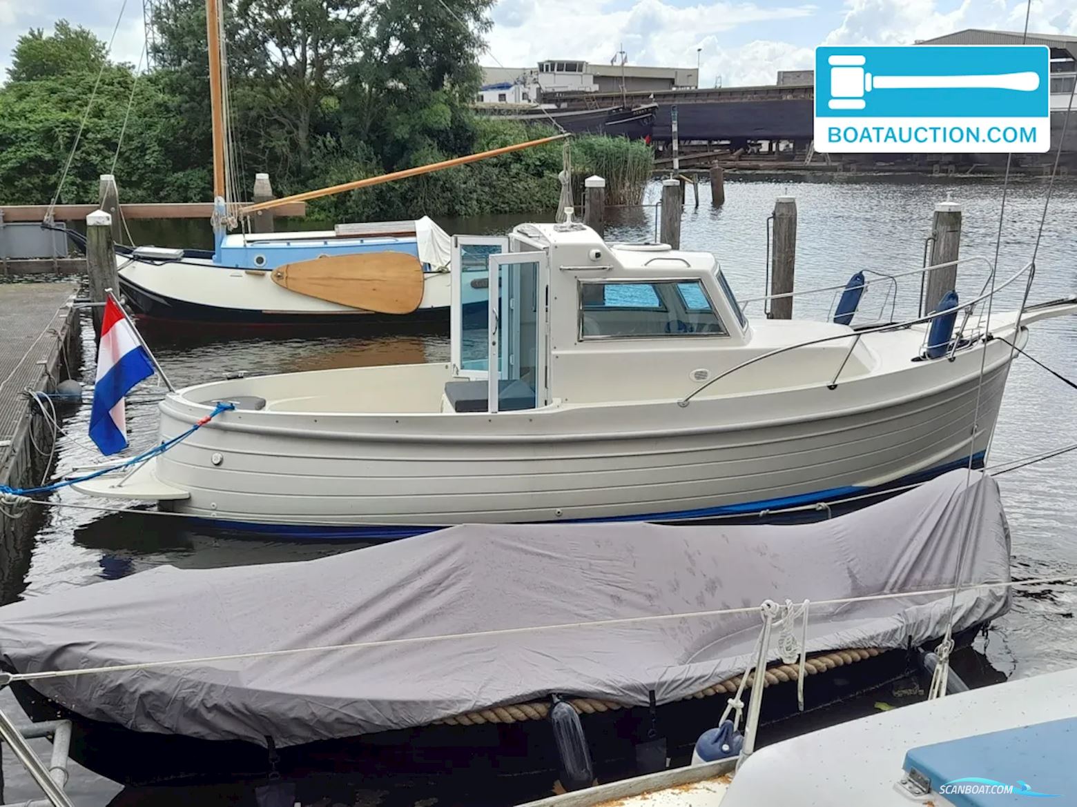 Bluestar Retro Cabin 22