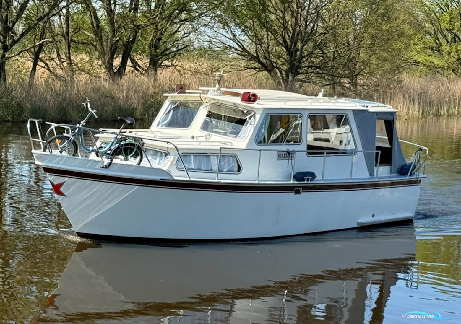 Boarn Salon Kruiser 950 Motorboot 1984, mit Peugeot motor, Niederlande