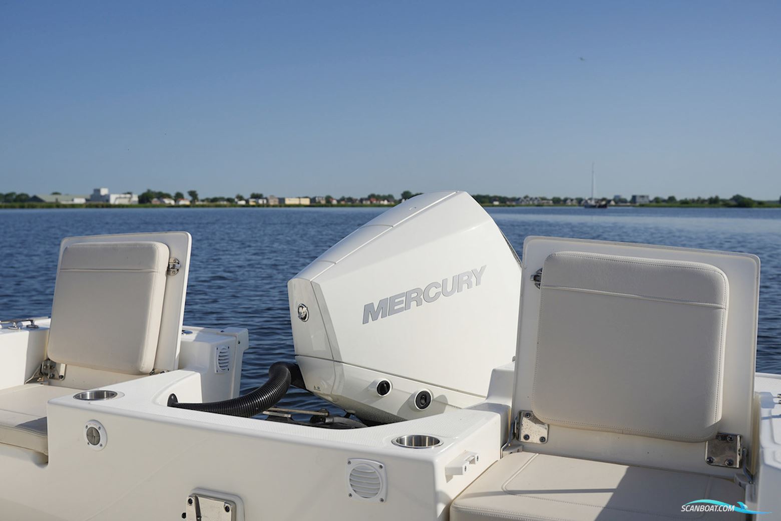 Boston Whaler 210 Montauk