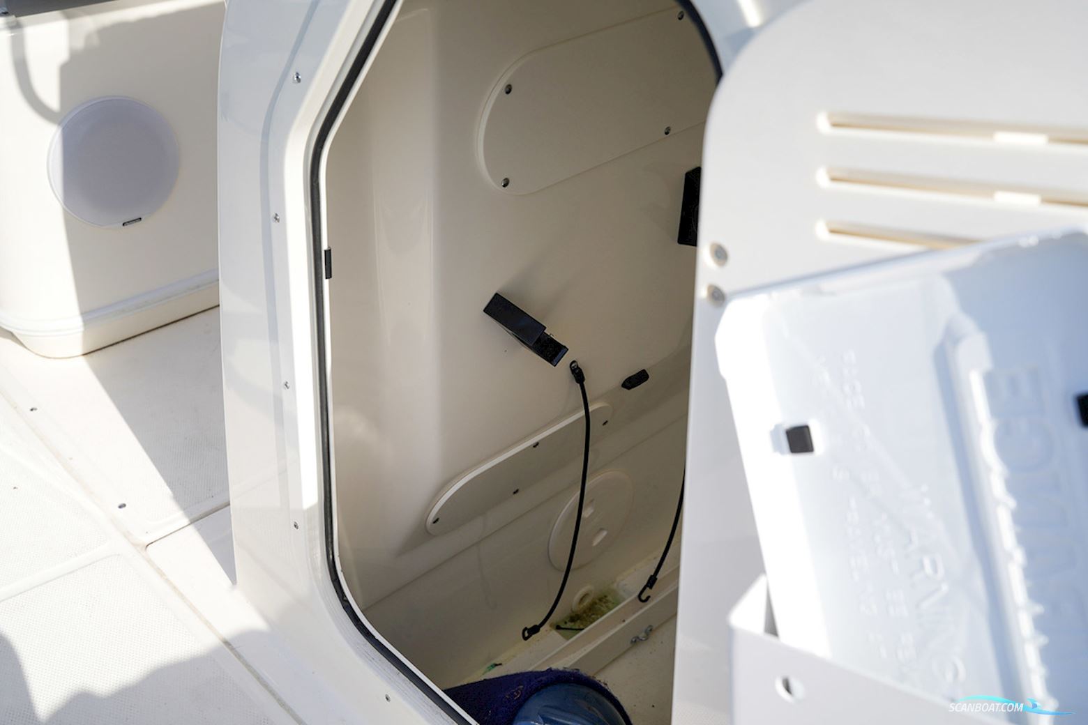 Boston Whaler 210 Montauk
