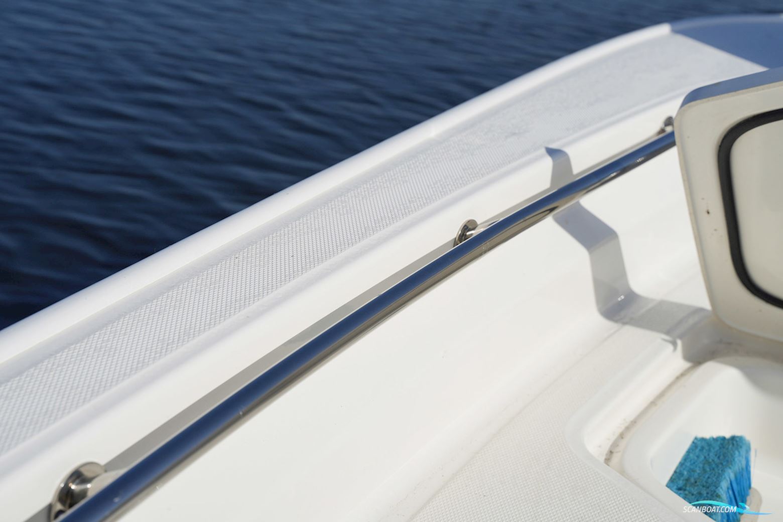 Boston Whaler 210 Montauk