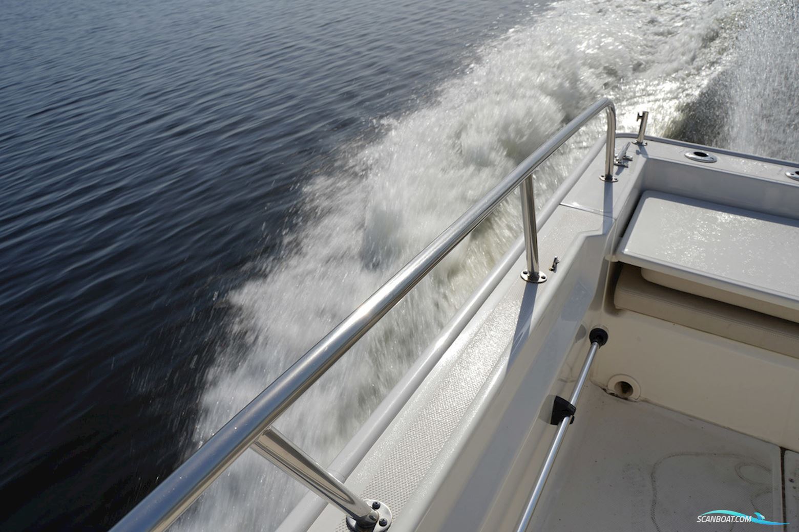 Boston Whaler 210 Montauk