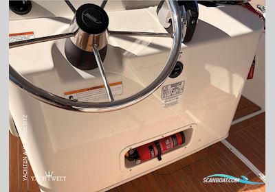 Boston Whaler 210 Montauk Motorboot 2017, mit Mercury motor, Deutschland
