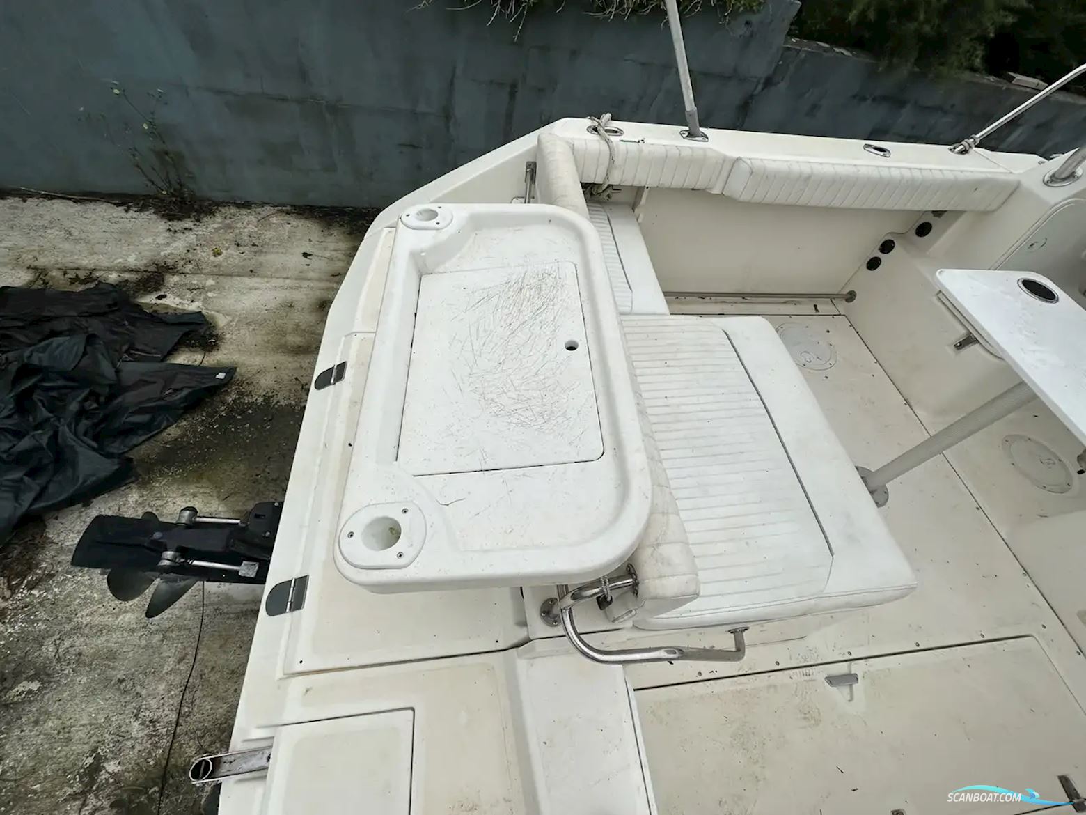 Boston Whaler 23 Conquest