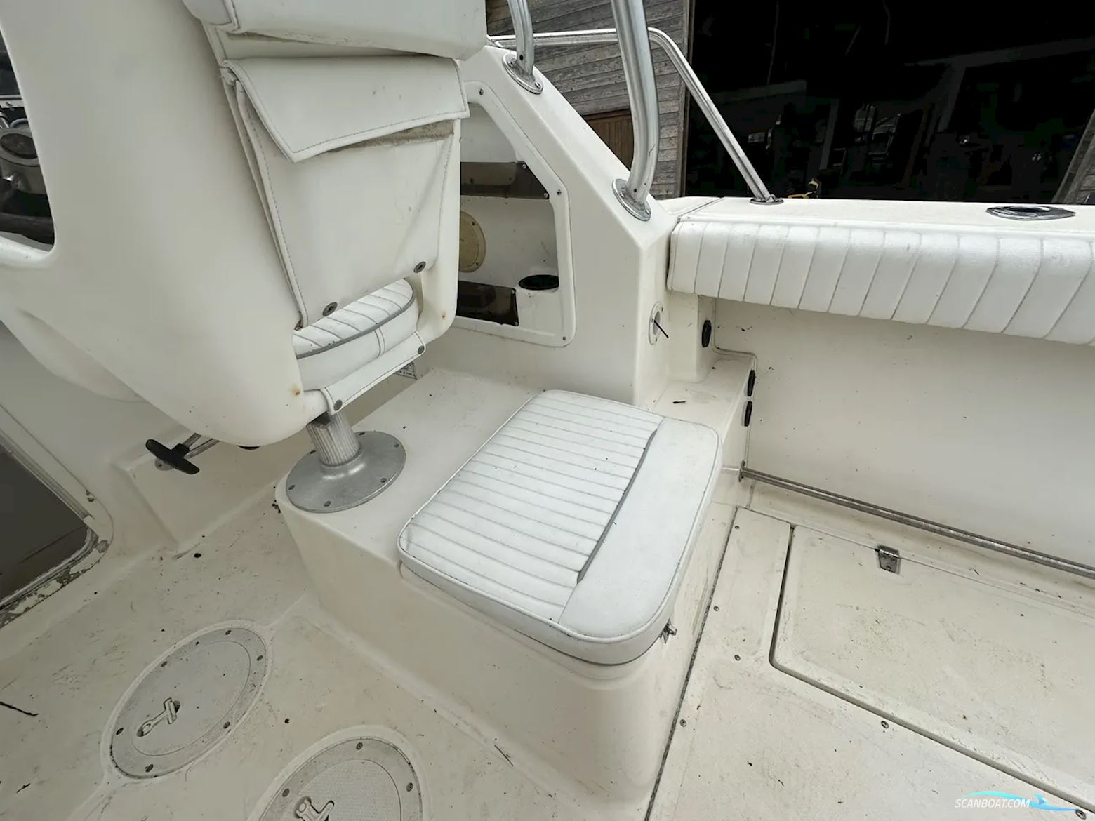 Boston Whaler 23 Conquest