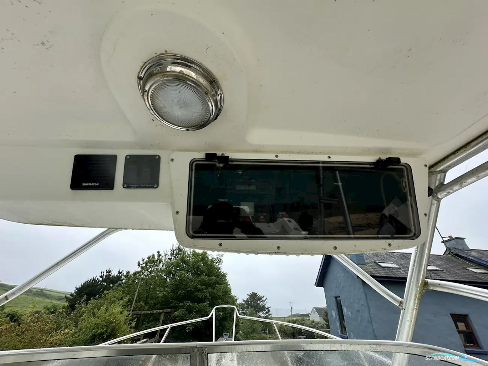 Boston Whaler 23 Conquest