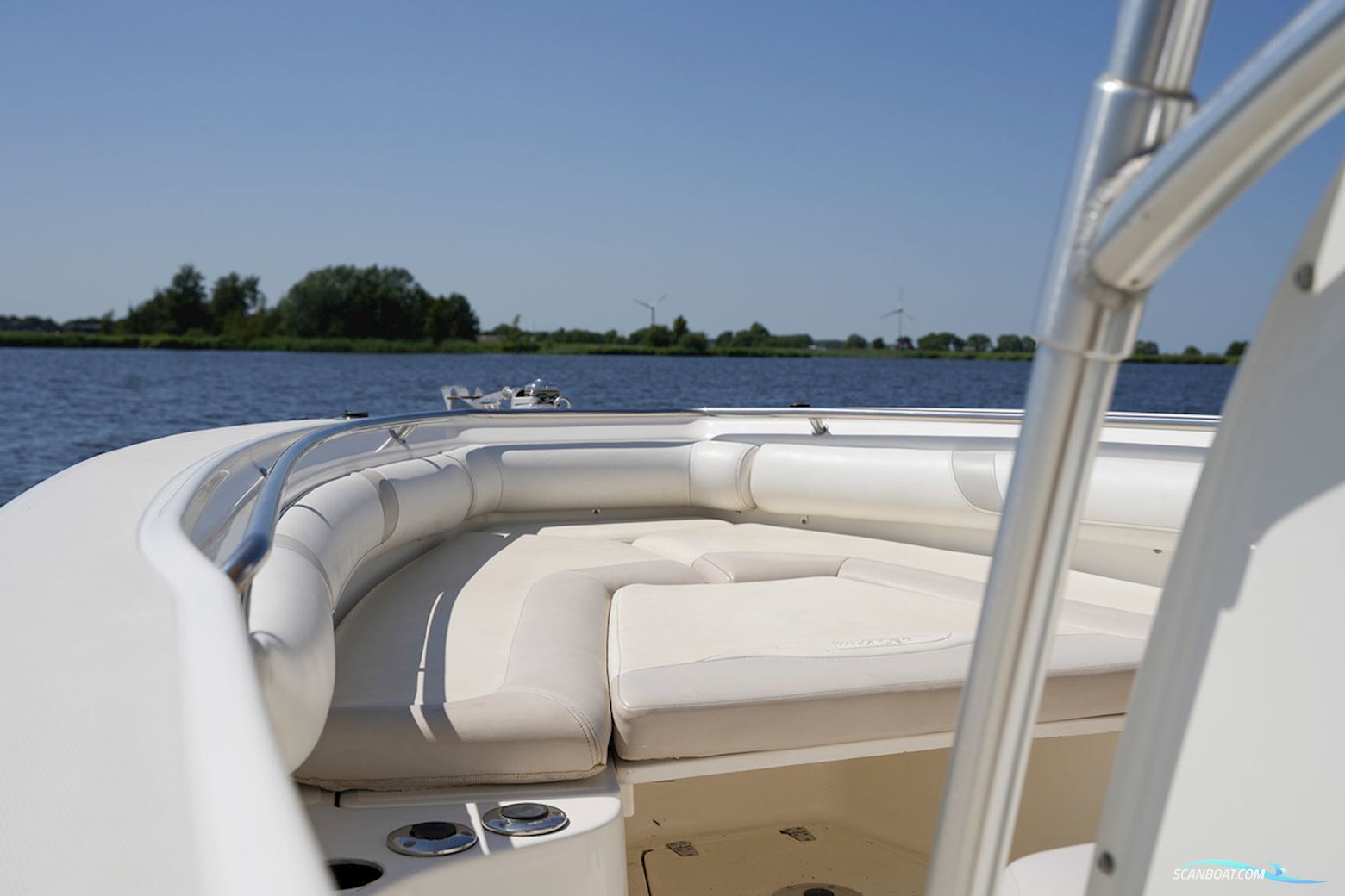Boston Whaler 270 Outrage